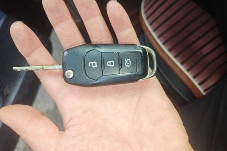 Used Ford Escort 2015 1.5L Automatic Fashion Model Vehicle Key