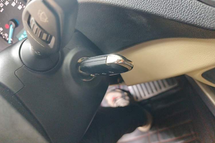 Used Ford Escort 2015 1.5L Automatic Comfort Edition Vehicle Key