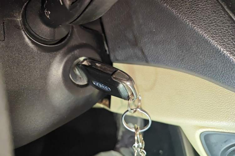 Used Ford Escort 2015 1.5L Automatic Comfort Edition Vehicle Key