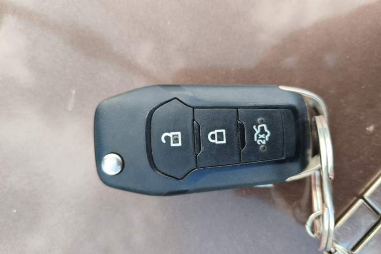 Used Ford Escort 2015 1.5L Automatic Fashion Model Vehicle Key