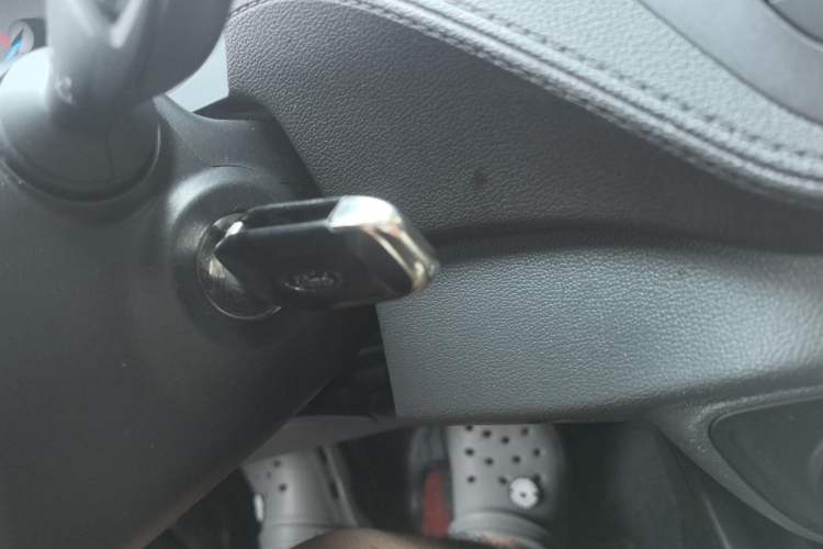 Used Ford Escort 2015 1.5L Automatic Fashion Model Vehicle Key
