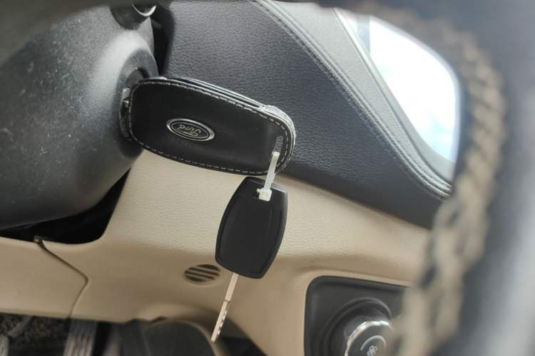 Used Ford Escort 2015 1.5L Automatic Fashion Model Vehicle Key