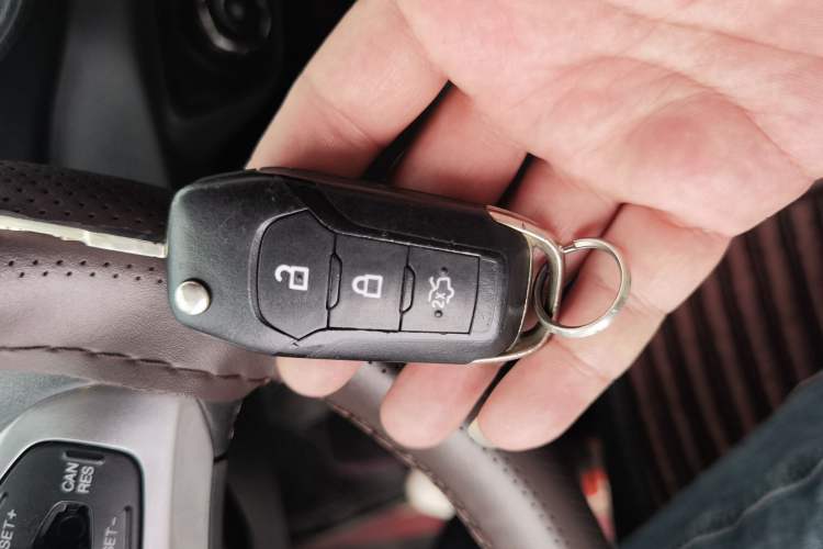 Used Ford Escort 2015 1.5L Automatic Fashion Model Vehicle Key