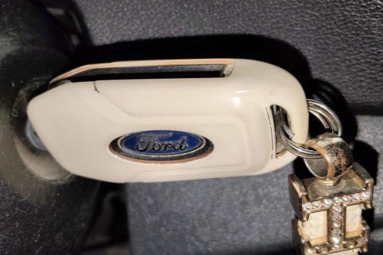 Used Ford Escort 2015 1.5L Automatic Fashion Model Vehicle Key