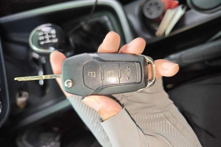 Used Ford Escort 2015 1.5L Manual Fashion Edition Vehicle Key