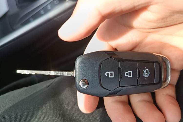 Used Ford Escort 2015 1.5L Automatic Fashion Model Vehicle Key