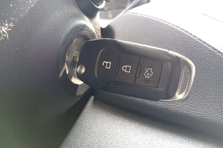Used Ford Escort 2015 1.5L Automatic Fashion Model Vehicle Key