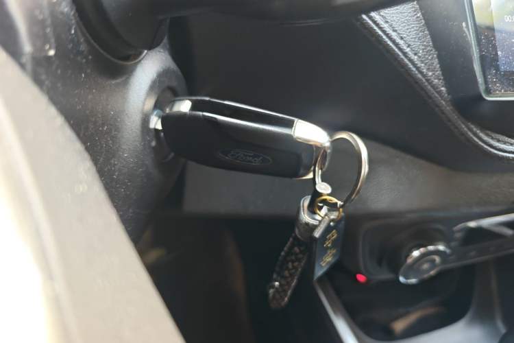 Used Ford Escort 2015 1.5L Automatic Fashion Model Vehicle Key