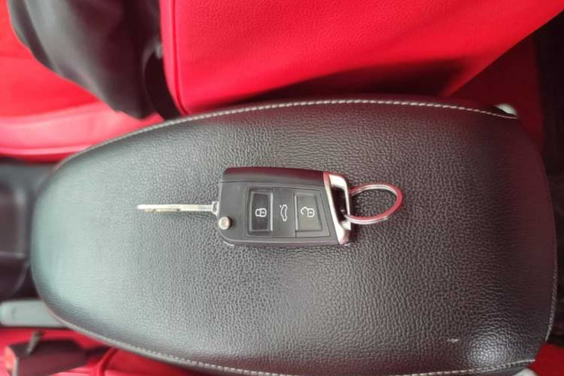 Used Ford Escort 2015 1.5L Manual Fashion Edition Vehicle Key