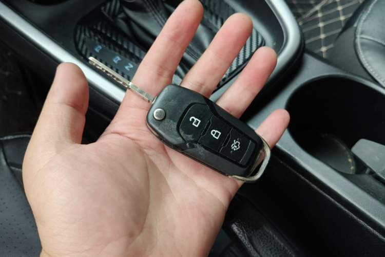Used Ford Escort 2015 1.5L Automatic Fashion Model Vehicle Key