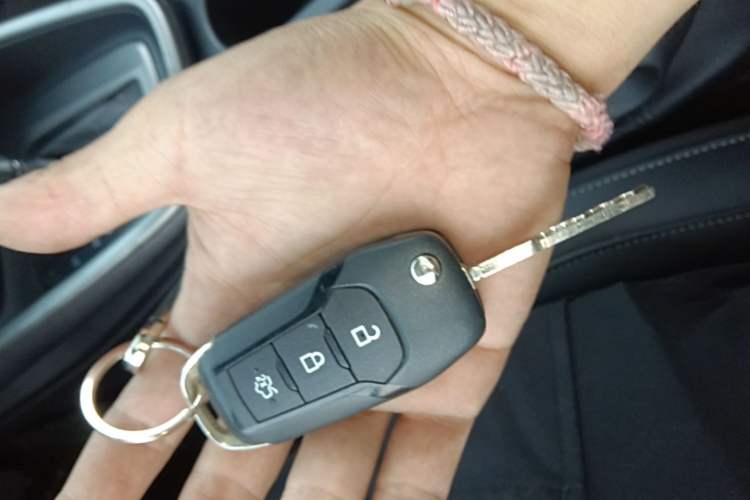 Used Ford Escort 2015 1.5L Automatic Fashion Model Vehicle Key