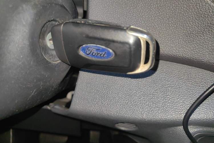Used Ford Escort 2015 1.5L Automatic Fashion Model Vehicle Key