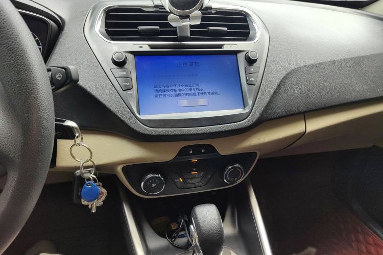 Used Ford Escort 2015 1.5L Automatic Comfort Edition Audio And AC Panel