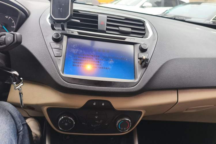 Used Ford Escort 2015 1.5L Manual Comfort Model Audio And AC Panel