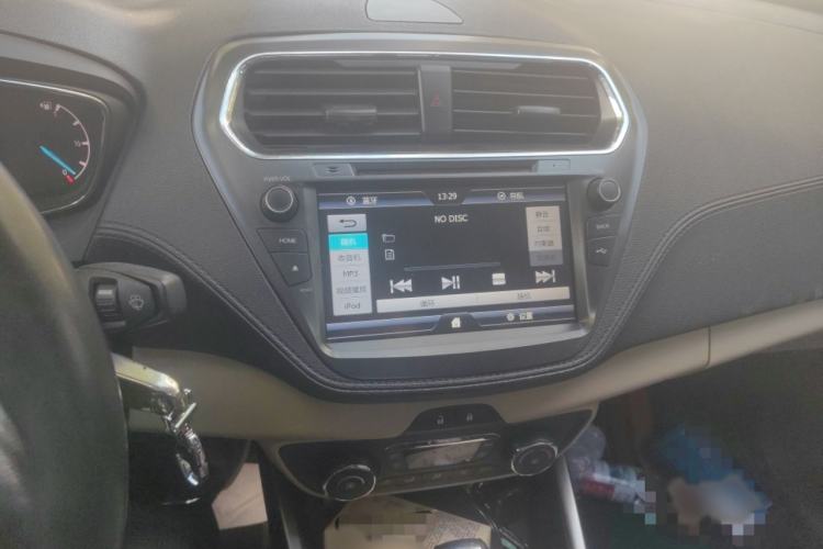 Used Ford Escort 2015 1.5L Automatic Fashion Model Audio And AC Panel