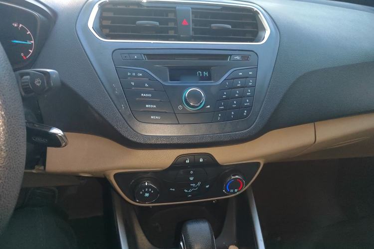 Used Ford Escort 2015 1.5L Automatic Comfort Edition Audio And AC Panel