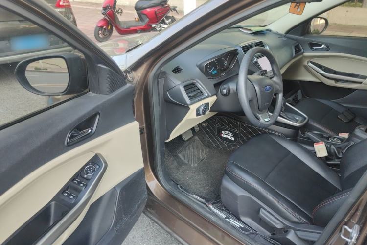 Used Ford Escort 2015 1.5L Automatic Comfort Edition Driver Seat