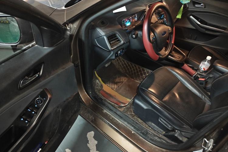 Used Ford Escort 2015 1.5L Automatic Fashion Model Driver Seat