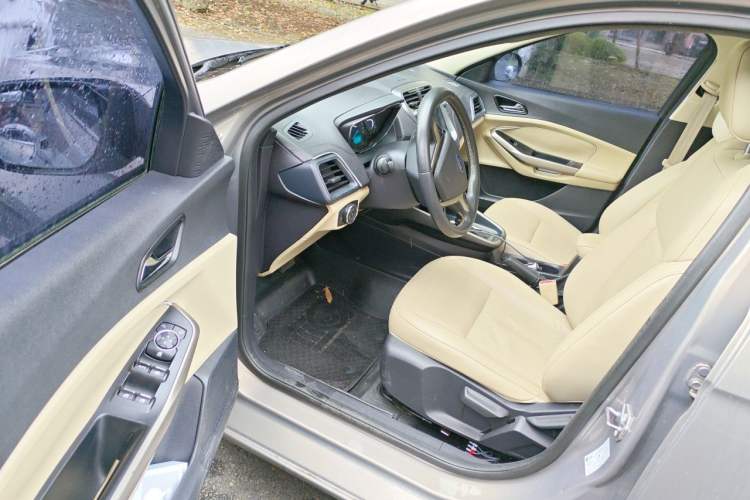 Used Ford Escort 2015 1.5L Automatic Fashion Model Driver Seat