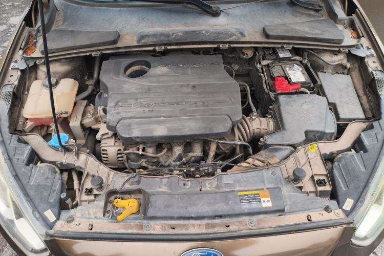 Used Ford Escort 2015 1.5L Manual Comfort Model Engine Bay
