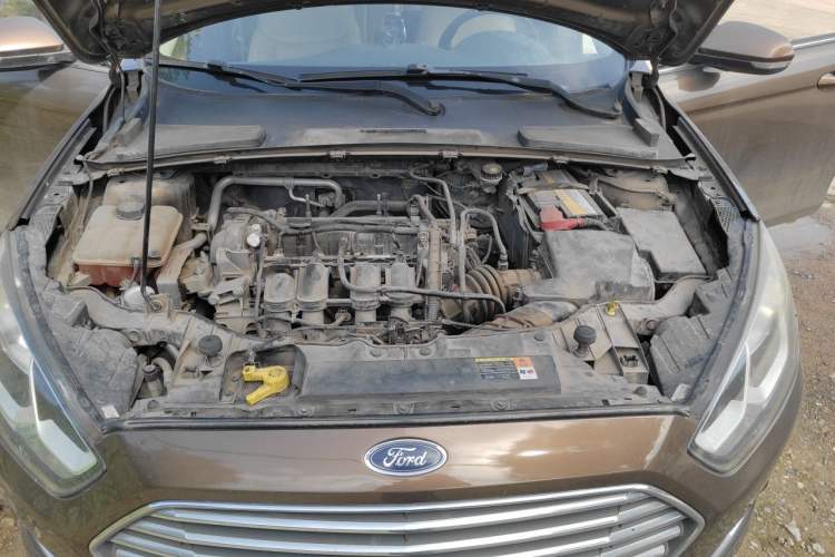 Used Ford Escort 2015 1.5L Manual Fashion Edition Engine Bay