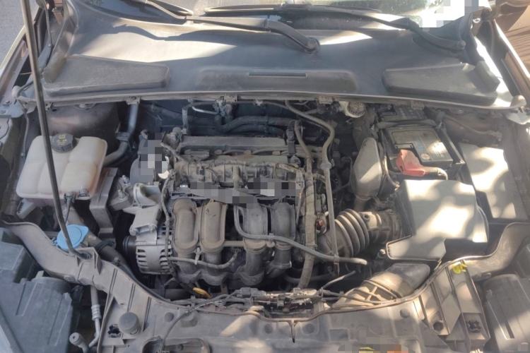 Used Ford Escort 2015 1.5L Automatic Fashion Model Engine Bay