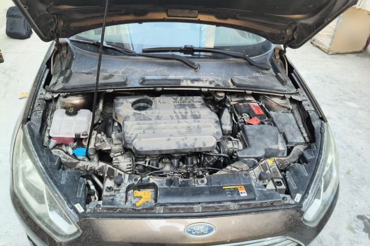 Used Ford Escort 2015 1.5L Automatic Comfort Edition Engine Bay