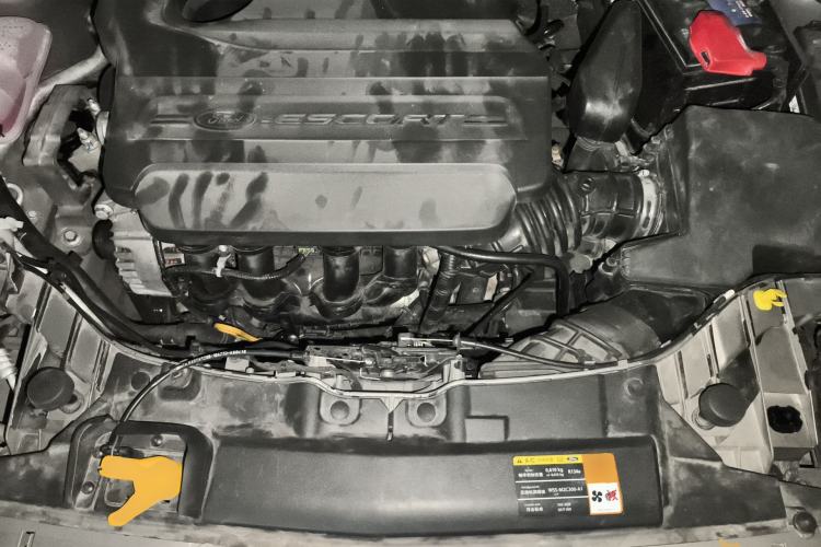 Used Ford Escort 2015 1.5L Automatic Comfort Edition Engine Bay