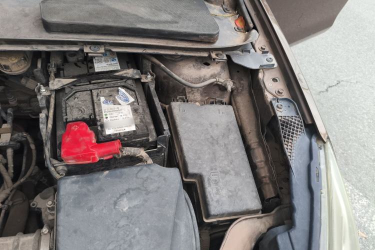 Used Ford Escort 2015 1.5L Manual Comfort Model Engine Bay Left