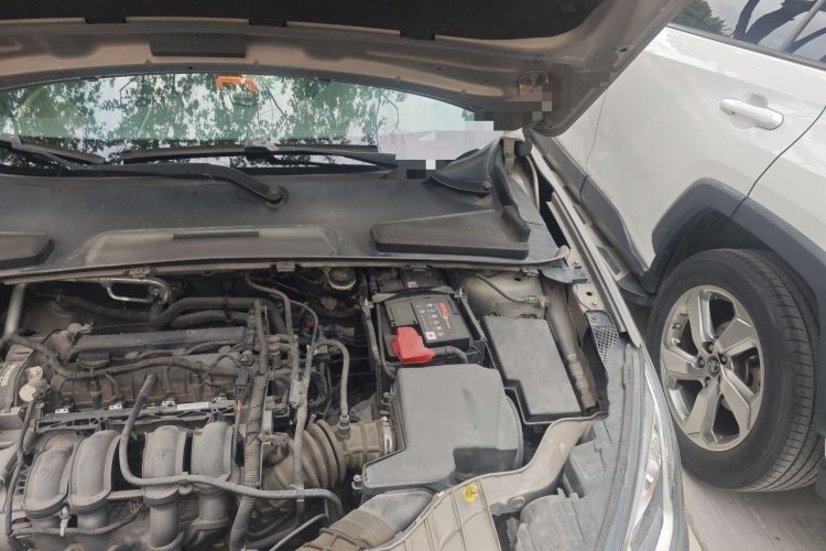 Used Ford Escort 2015 1.5L Manual Comfort Model Engine Bay Left
