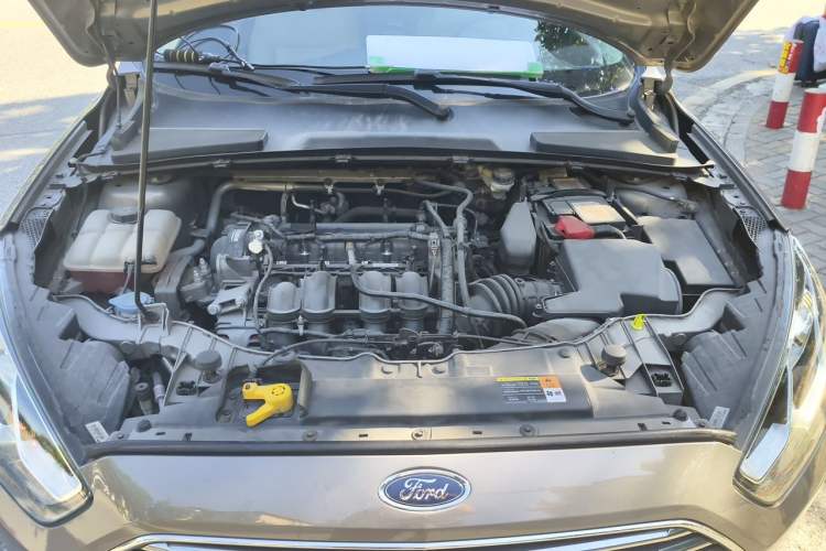 Used Ford Escort 2015 1.5L Automatic Fashion Model Engine Bay