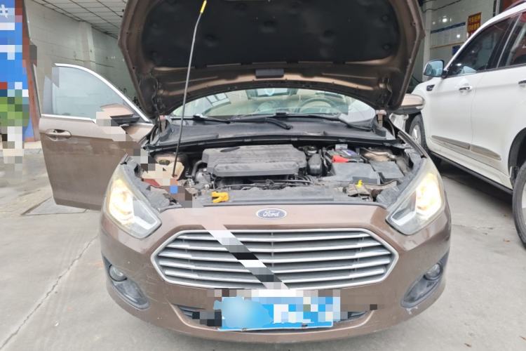 Used Ford Escort 2015 1.5L Automatic Comfort Edition Engine Bay