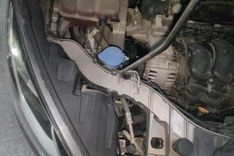 Used Ford Escort 2015 1.5L Automatic Comfort Edition Engine Bay Right