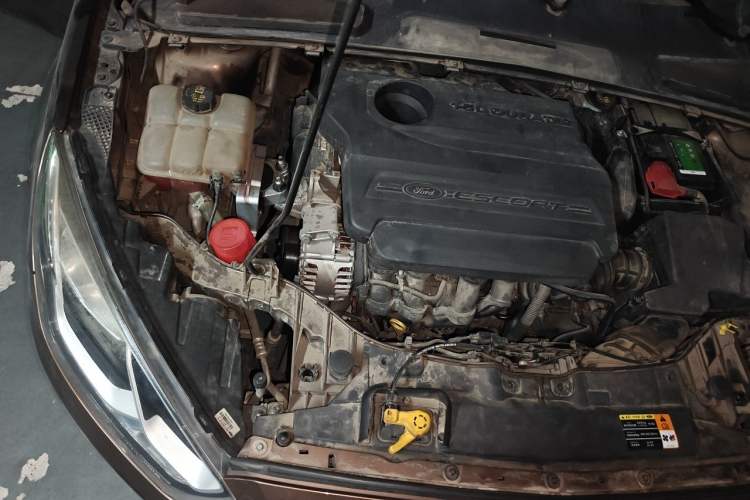 Used Ford Escort 2015 1.5L Automatic Fashion Model Engine Bay Right