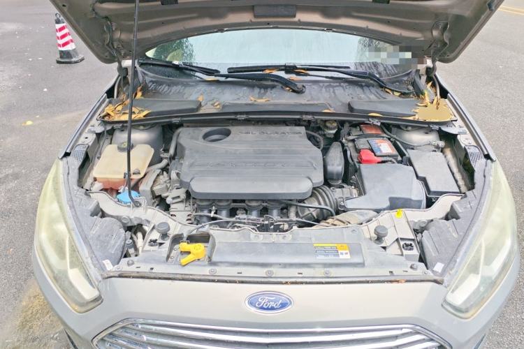 Used Ford Escort 2015 1.5L Automatic Fashion Model Engine Bay