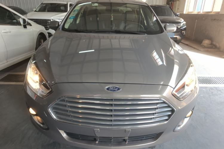 Used Ford Escort 2015 1.5L Automatic Fashion Model Front