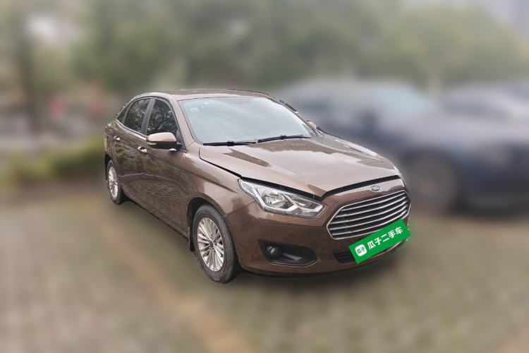 Used Ford Escort 2015 1.5L Manual Comfort Model Front Right 45 Deg