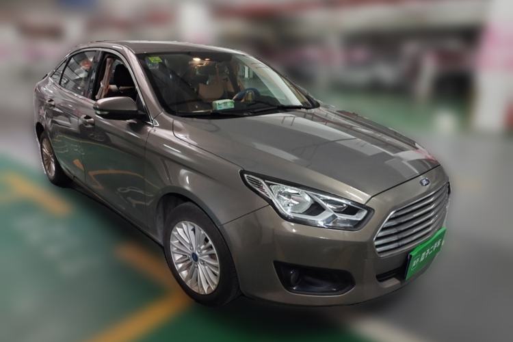 Used Ford Escort 2015 1.5L Automatic Comfort Edition Front Right 45 Deg