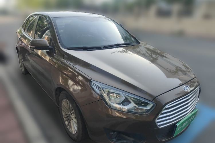 Used Ford Escort 2015 1.5L Automatic Comfort Edition Front Right 45 Deg