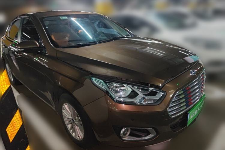 Used Ford Escort 2015 1.5L Automatic Comfort Edition Front Right 45 Deg