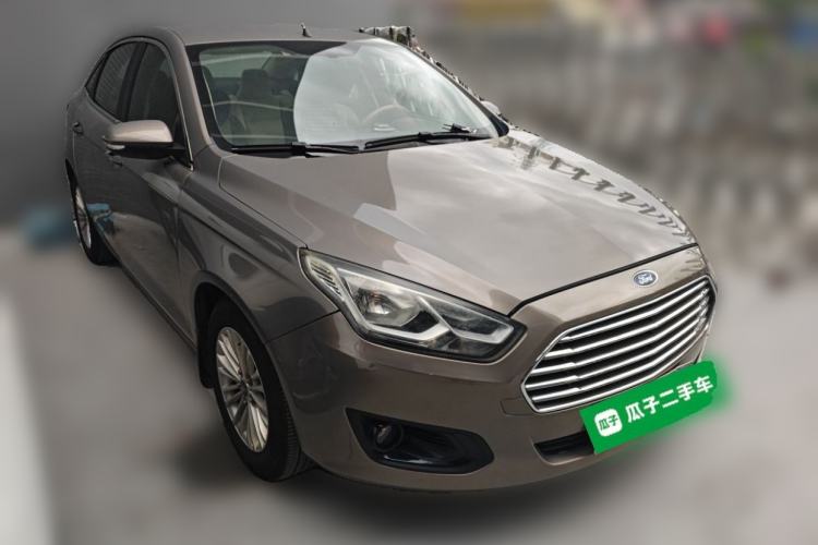 Used Ford Escort 2015 1.5L Automatic Comfort Edition Front Right 45 Deg
