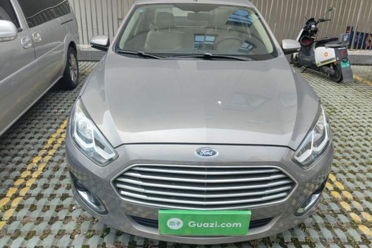 Used Ford Escort 2015 1.5L Automatic Fashion Model Front