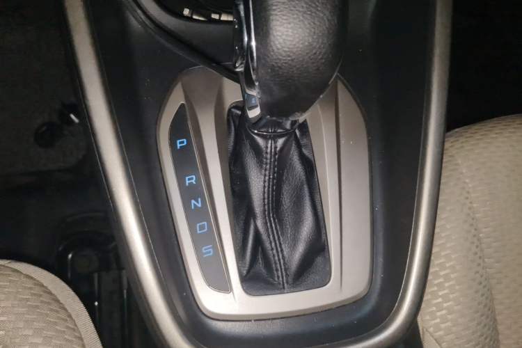 Used Ford Escort 2015 1.5L Automatic Comfort Edition Gear Lever