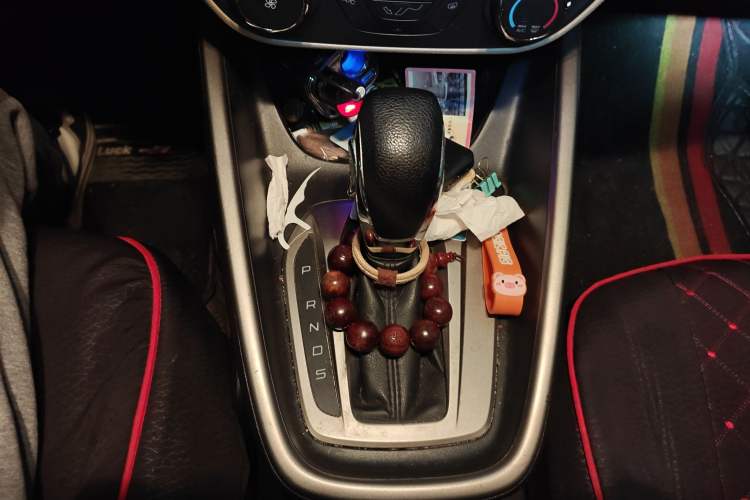 Used Ford Escort 2015 1.5L Automatic Comfort Edition Gear Lever