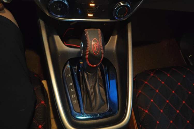 Used Ford Escort 2015 1.5L Automatic Comfort Edition Gear Lever
