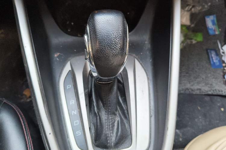 Used Ford Escort 2015 1.5L Automatic Comfort Edition Gear Lever