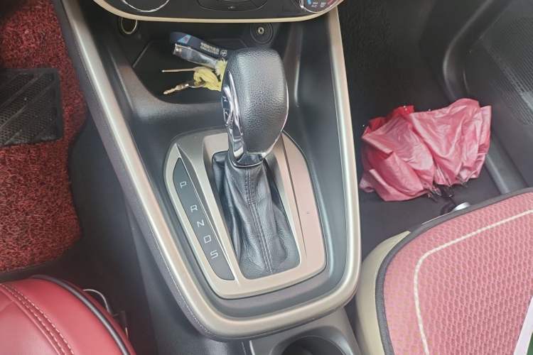 Used Ford Escort 2015 1.5L Automatic Comfort Edition Gear Lever
