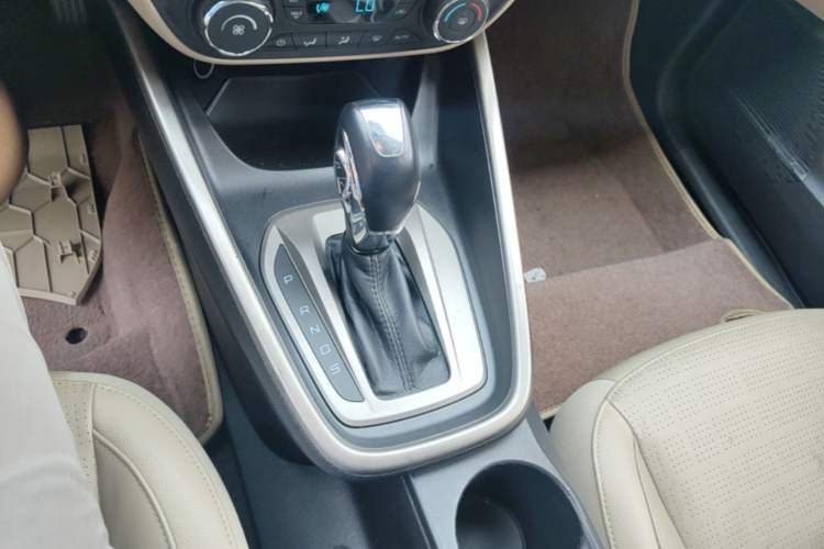 Used Ford Escort 2015 1.5L Automatic Fashion Model Gear Lever