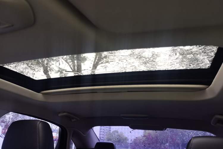 Used Ford Escort 2015 1.5L Automatic Fashion Model Headliner