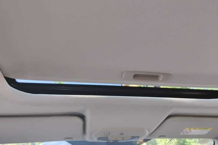 Used Ford Escort 2015 1.5L Automatic Fashion Model Headliner